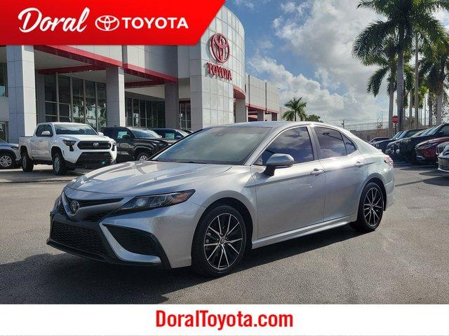 Toyota Camry Se Fwd - View 1