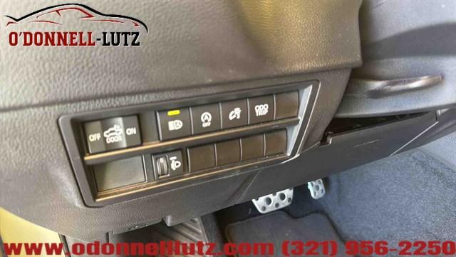 Toyota Tundra Sr5 Crewmax 2Wd Trd Sport | Stock No: Fe113 - Thumbnail 17