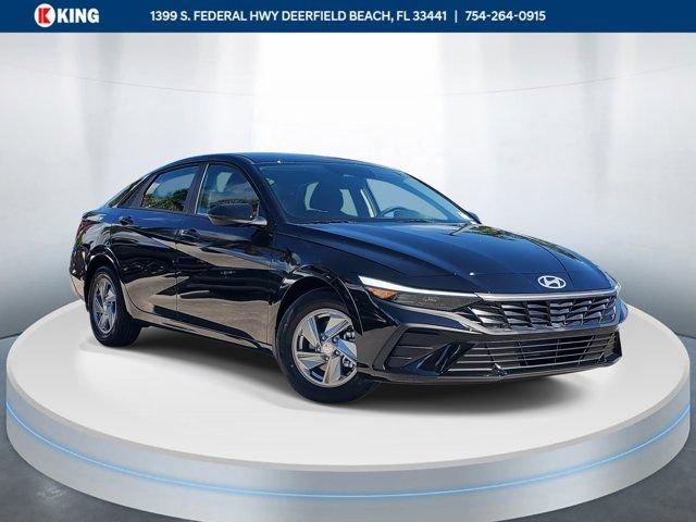 Hyundai Elantra Se Fwd 4D Sedan - View 1