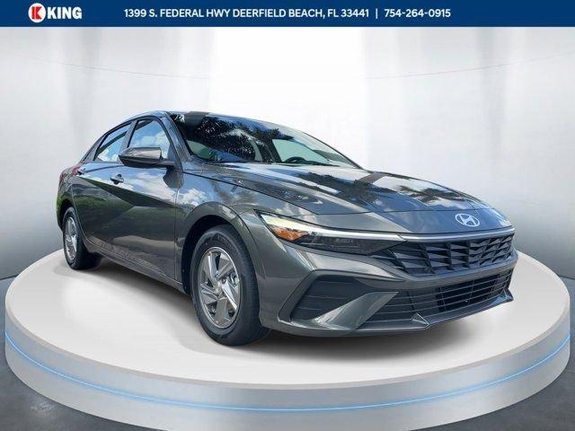 Hyundai Elantra Se Fwd 4D Sedan - View 1