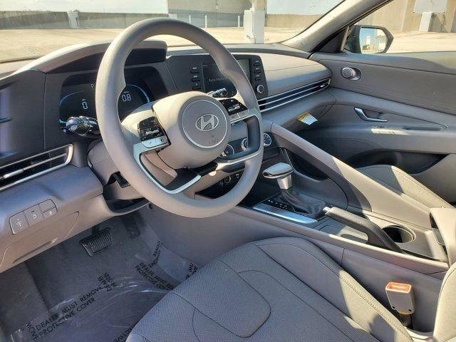 Hyundai Elantra Se Fwd 4D Sedan - Thumbnail 12