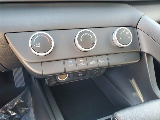 Hyundai Elantra Se Fwd 4D Sedan - Thumbnail 17