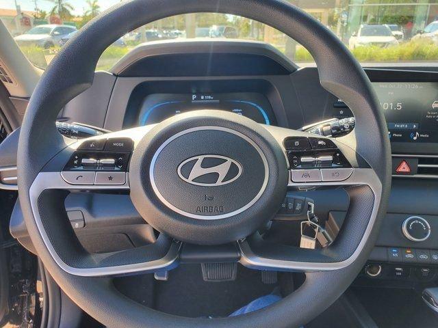 Hyundai Elantra Se Fwd 4D Sedan - Thumbnail 10