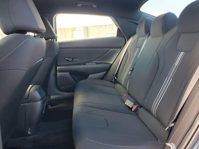 Hyundai Elantra Sel Sport Fwd 4D Sedan - Thumbnail 8