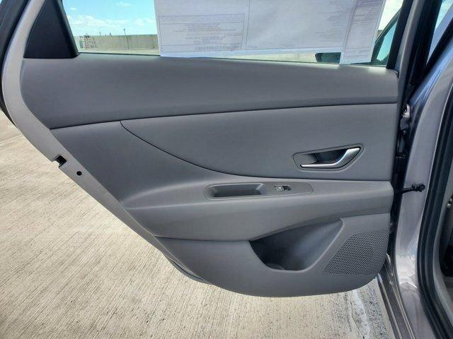 Hyundai Elantra Sel Sport Fwd 4D Sedan - Thumbnail 9