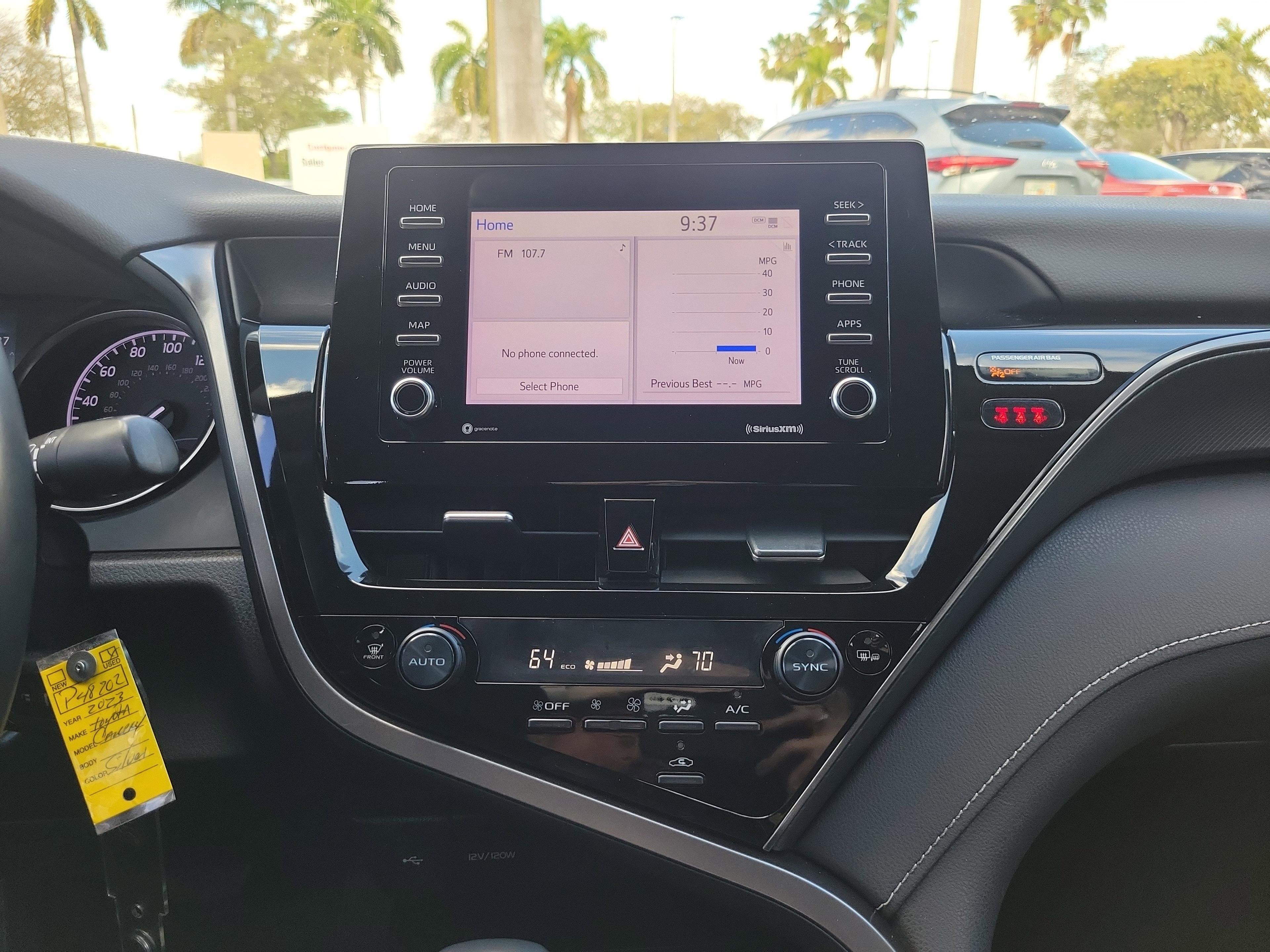 Toyota Camry Se Fwd - Thumbnail 20