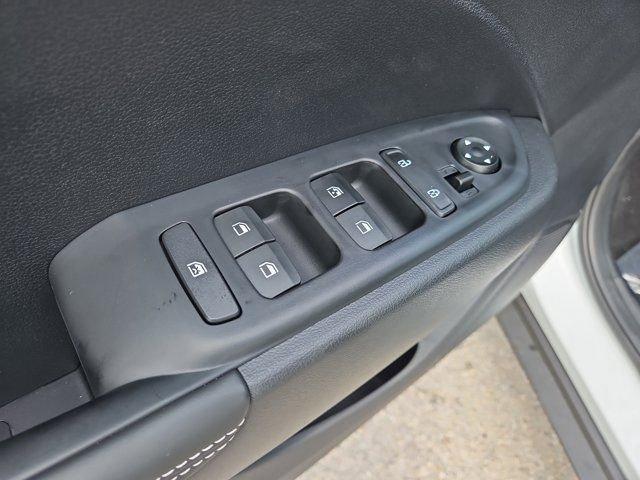 Hyundai Venue Limited Fwd 4D Sport Utility - Thumbnail 16