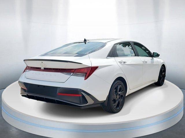 Hyundai Elantra Sel Sport Fwd 4D Sedan - Thumbnail 5