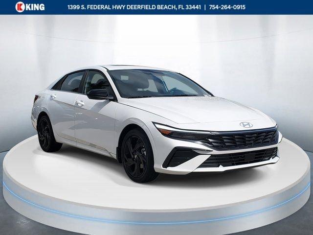 Hyundai Elantra Sel Sport Fwd 4D Sedan - Thumbnail 2