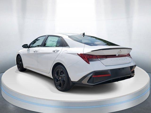 Hyundai Elantra Sel Sport Fwd 4D Sedan - Thumbnail 4