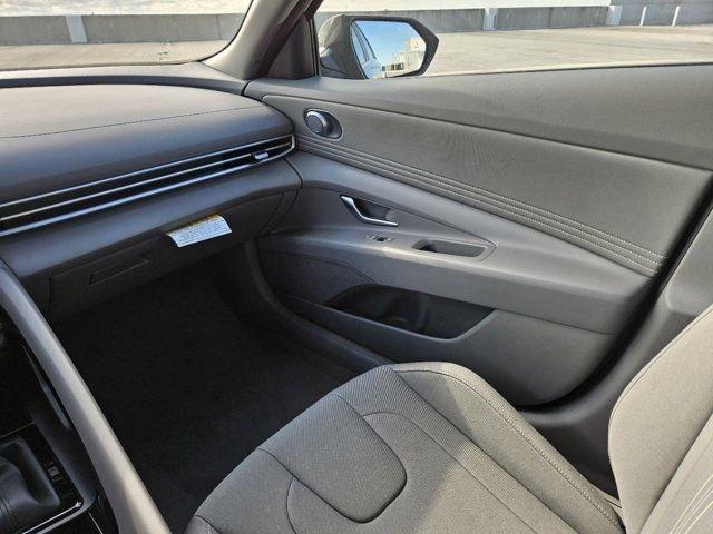 Hyundai Elantra Sel Convenience Fwd 4D Sedan - Thumbnail 12