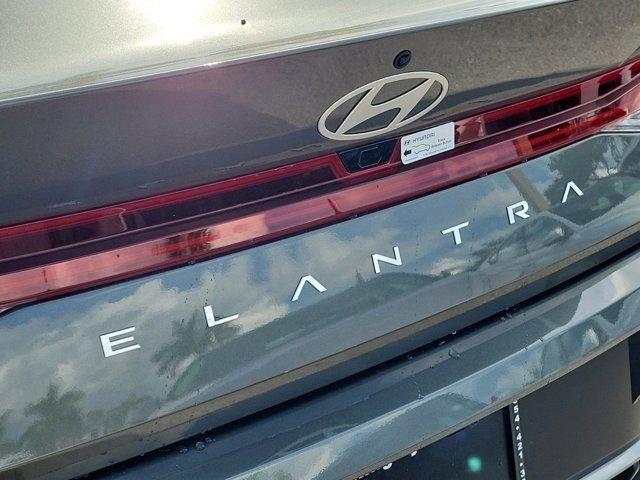 Hyundai Elantra Sel Convenience Fwd 4D Sedan - Thumbnail 6