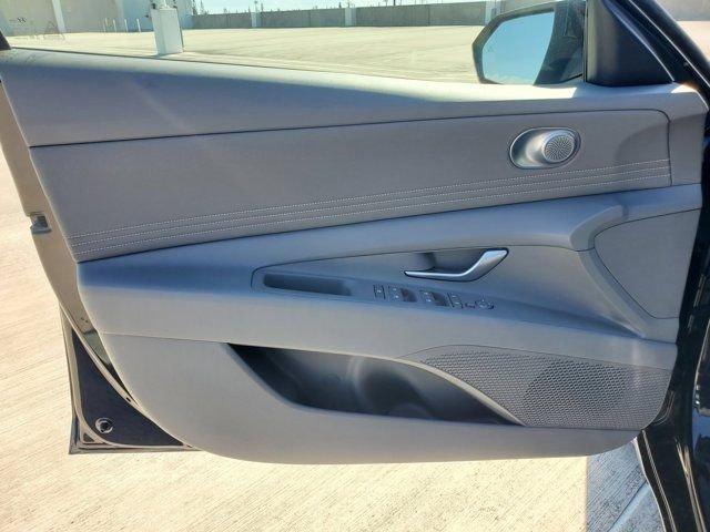 Hyundai Elantra Sel Sport Premium Fwd 4D Sedan - Thumbnail 12