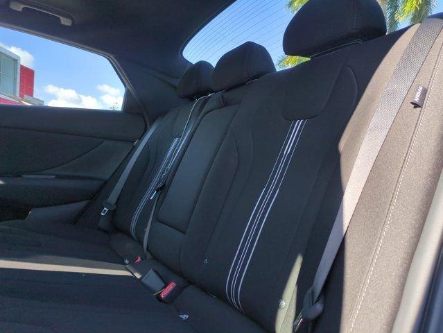 Hyundai Elantra Sel Sport Premium Fwd 4D Sedan - Thumbnail 15