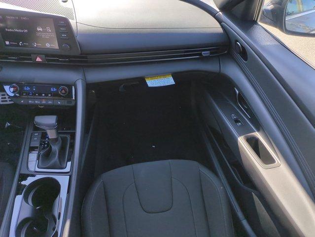 Hyundai Elantra Sel Sport Premium Fwd 4D Sedan - Thumbnail 12