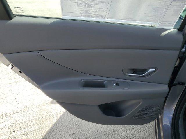 Hyundai Elantra Sel Sport Premium Fwd 4D Sedan - Thumbnail 11