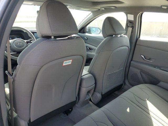 Hyundai Elantra Sel Sport Premium Fwd 4D Sedan - Thumbnail 10