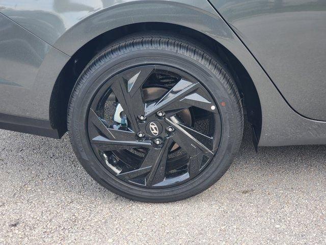 Hyundai Elantra Sel Sport Premium Fwd 4D Sedan - Thumbnail 6