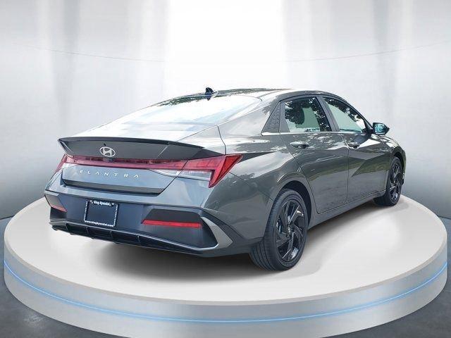 Hyundai Elantra Sel Sport Premium Fwd 4D Sedan - Thumbnail 5