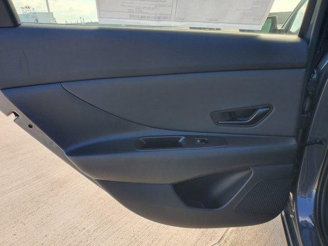 Hyundai Elantra Sel Sport Premium Fwd 4D Sedan - Thumbnail 10