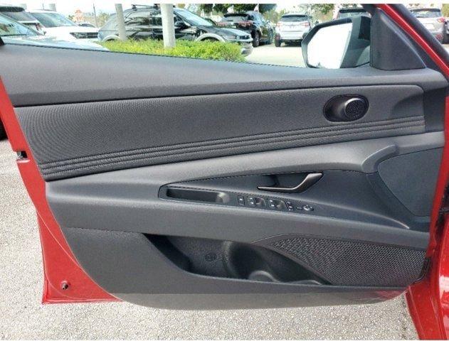 Hyundai Elantra Sel Sport Premium Fwd 4D Sedan - Thumbnail 12