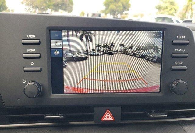 Hyundai Elantra Sel Sport Premium Fwd 4D Sedan - Thumbnail 16