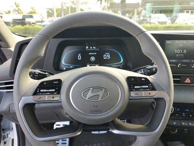 Hyundai Elantra Sel Sport Premium Fwd 4D Sedan - Thumbnail 13