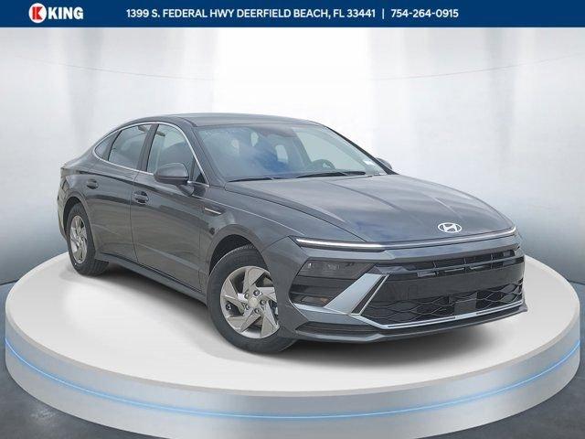 Hyundai Sonata Se Fwd 4D Sedan - Thumbnail 2