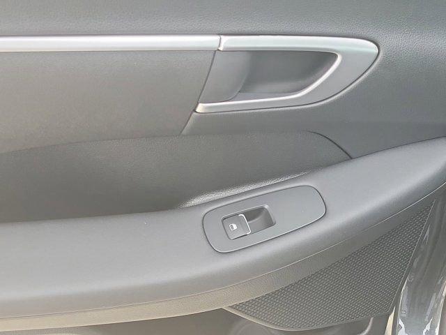Hyundai Sonata Se Fwd 4D Sedan - Thumbnail 10