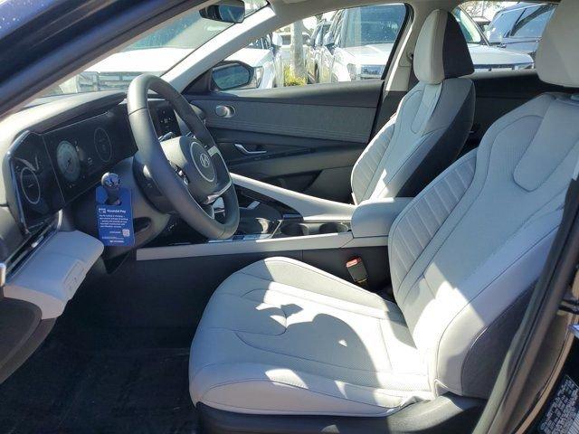 Hyundai Elantra Limited Fwd 4D Sedan - Thumbnail 10