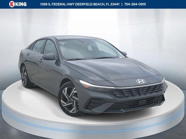 Hyundai Elantra Limited Fwd 4D Sedan - Thumbnail 2