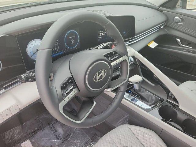 Hyundai Elantra Limited Fwd 4D Sedan - Thumbnail 17