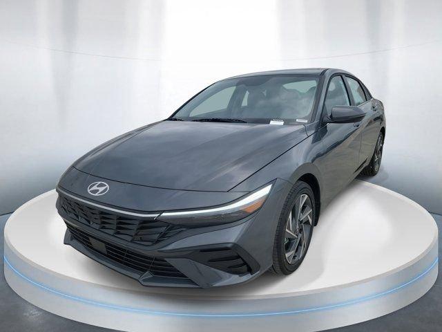 Hyundai Elantra Limited Fwd 4D Sedan - Thumbnail 4