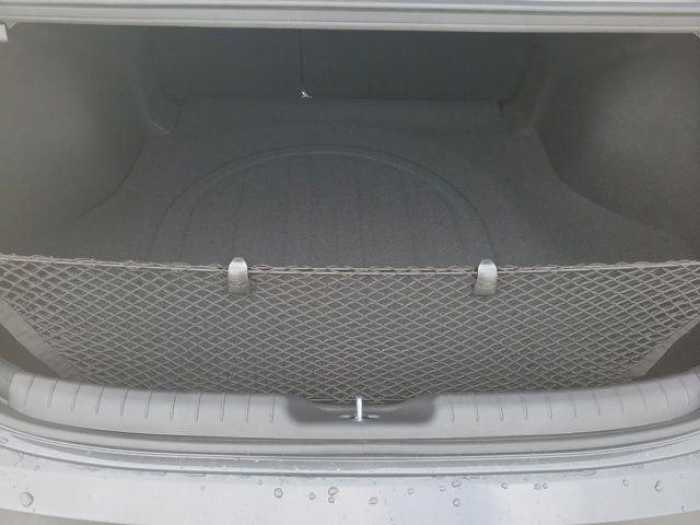 Hyundai Elantra Limited Fwd 4D Sedan - Thumbnail 9