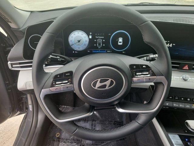 Hyundai Elantra Limited Fwd 4D Sedan - Thumbnail 19