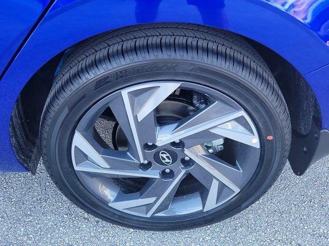 Hyundai Elantra Limited Fwd 4D Sedan - Thumbnail 8