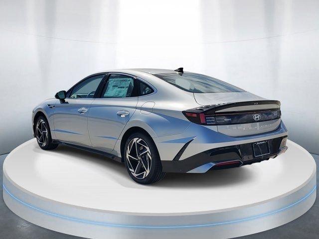 Hyundai Sonata Sel Sport Fwd 4D Sedan - Thumbnail 4