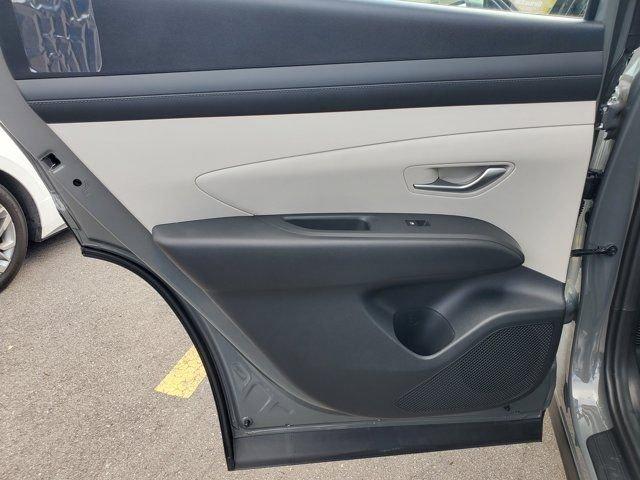 Hyundai Tucson Se Fwd Fwd 4D Sport Utility - Thumbnail 9