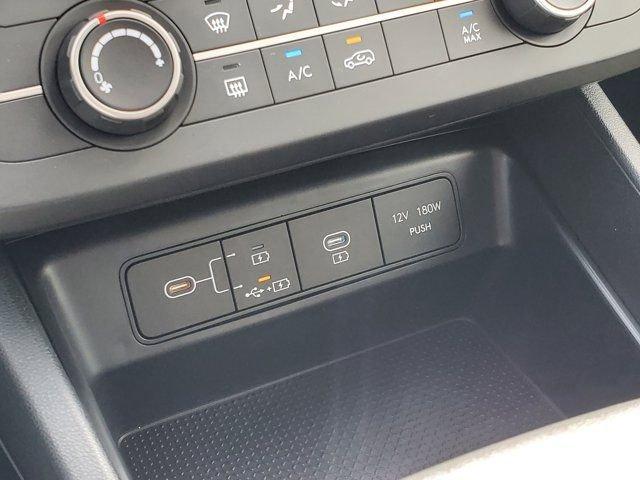 Hyundai Tucson Se Fwd Fwd 4D Sport Utility - Thumbnail 15