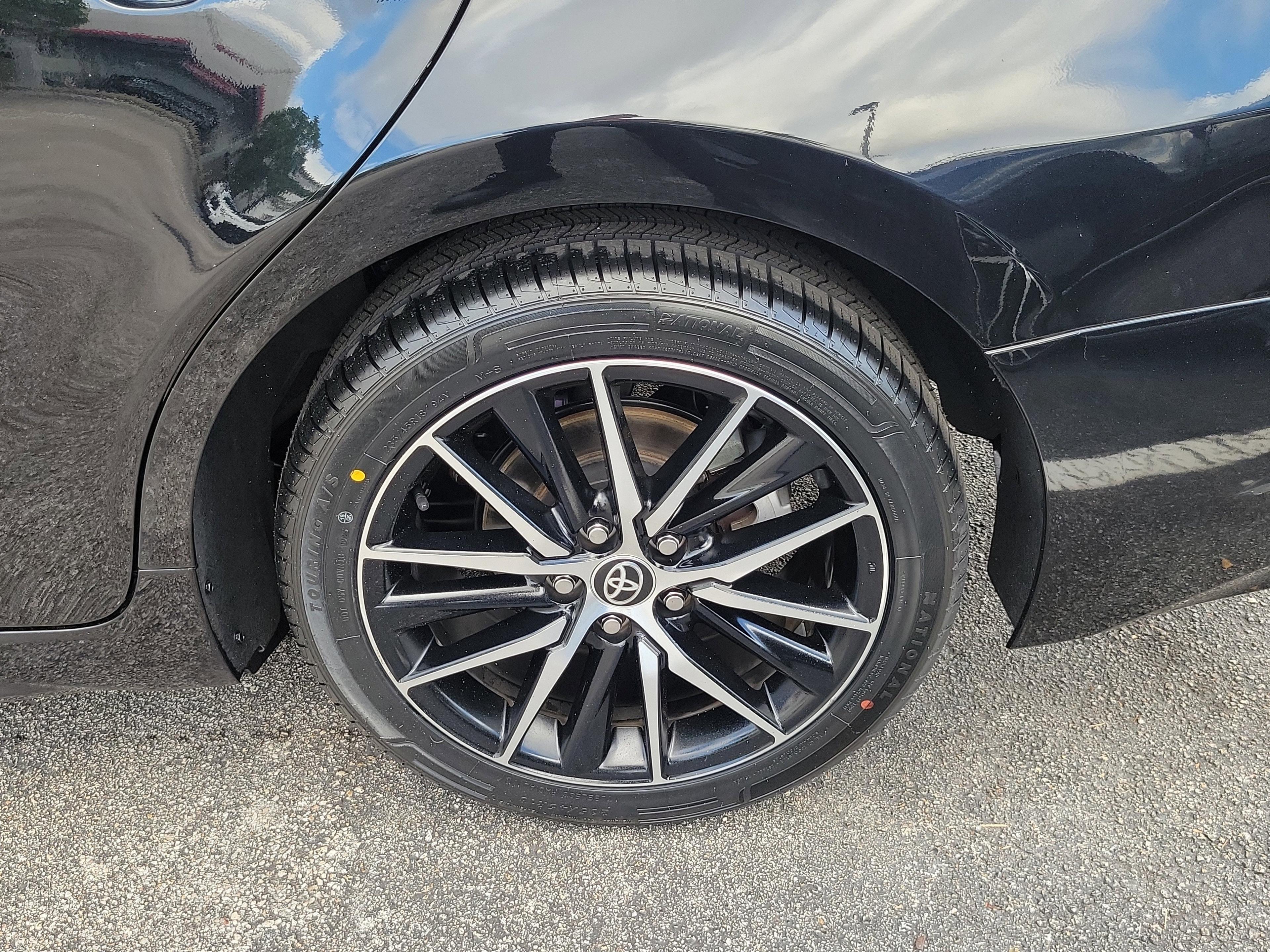 Toyota Camry Se Fwd - Thumbnail 8