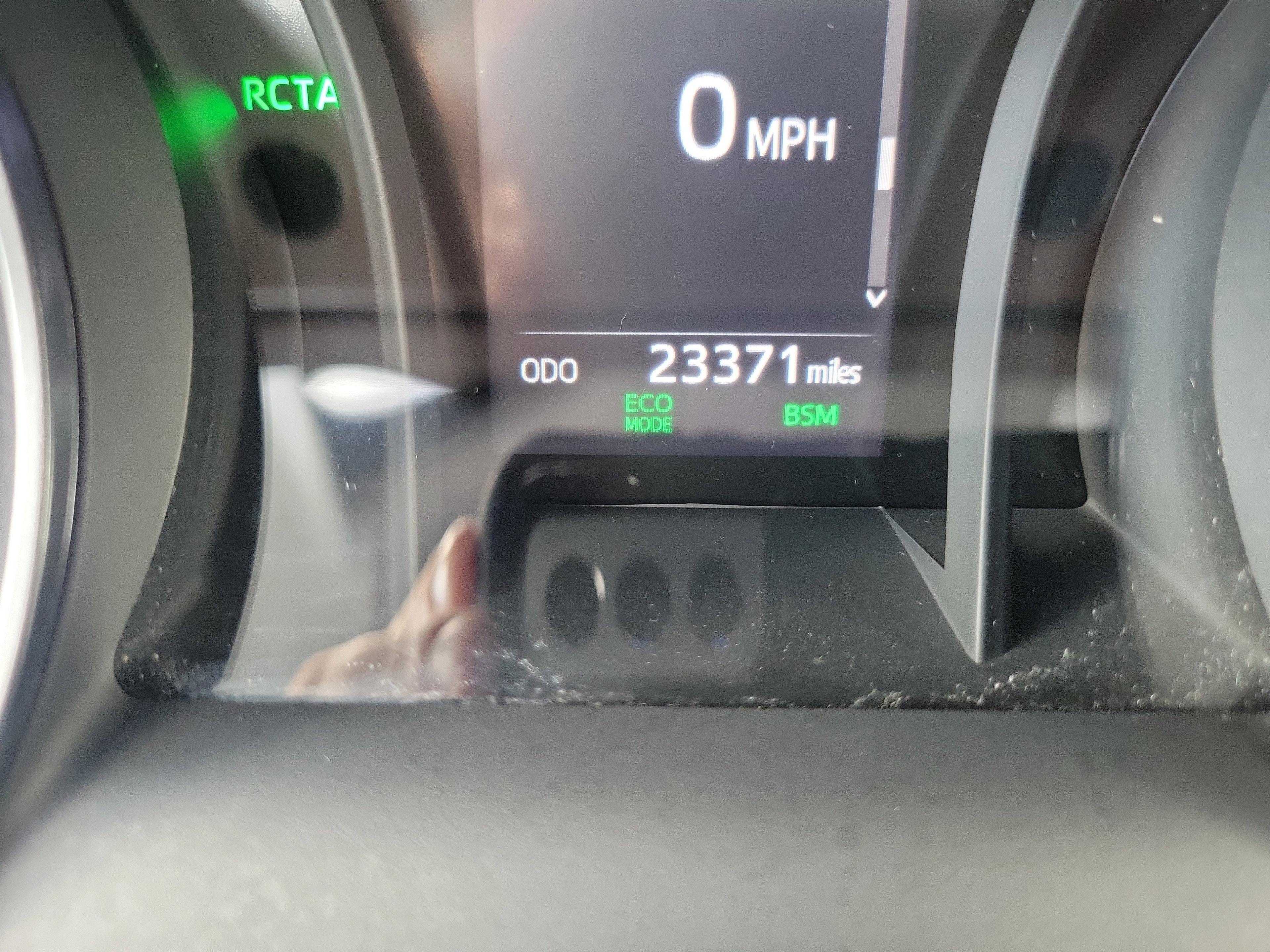 Toyota Camry Se Fwd - Thumbnail 19