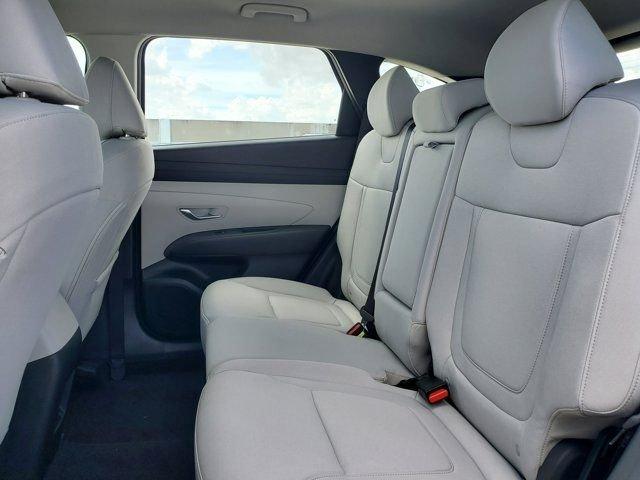 Hyundai Tucson Se Fwd Fwd 4D Sport Utility - Thumbnail 8