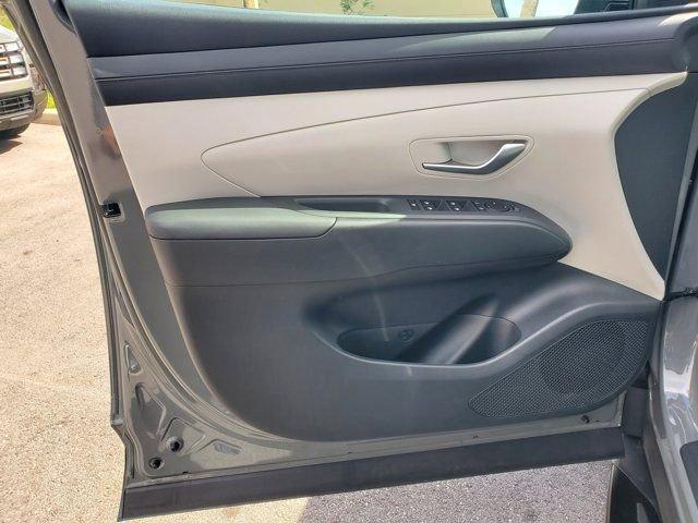 Hyundai Tucson Se Fwd Fwd 4D Sport Utility - Thumbnail 11