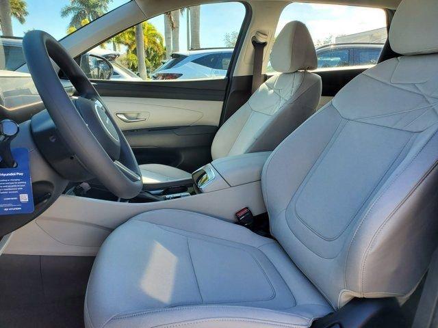 Hyundai Tucson Se Fwd Fwd 4D Sport Utility - Thumbnail 11