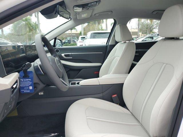 Hyundai Sonata Hybrid Blue Fwd 4D Sedan - Thumbnail 12