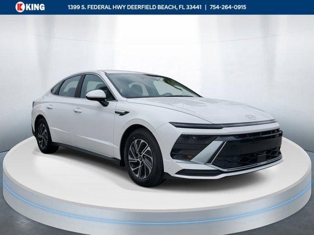 Hyundai Sonata Hybrid Blue Fwd 4D Sedan - Thumbnail 2