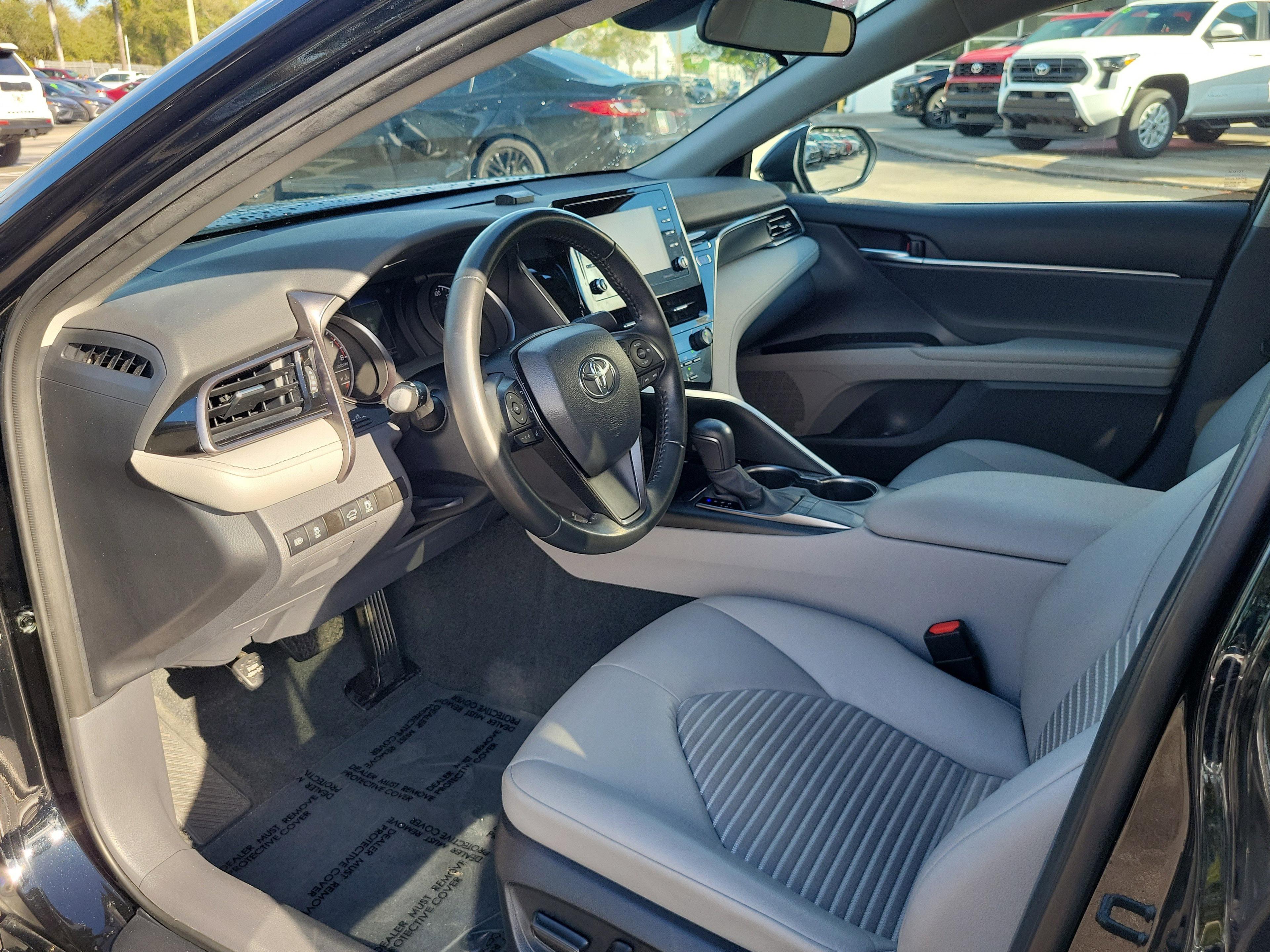 Toyota Camry Se Fwd - Thumbnail 11