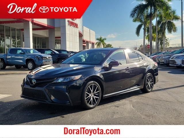 Toyota Camry Se Fwd - View 1