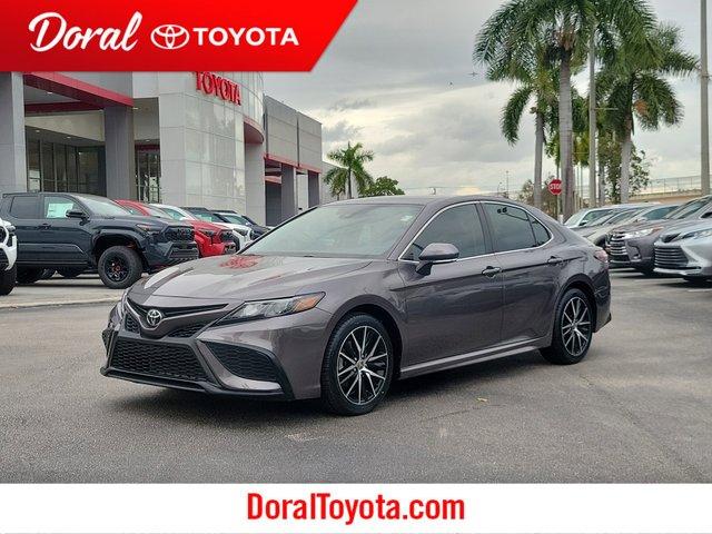 Toyota Camry Se Fwd - View 1