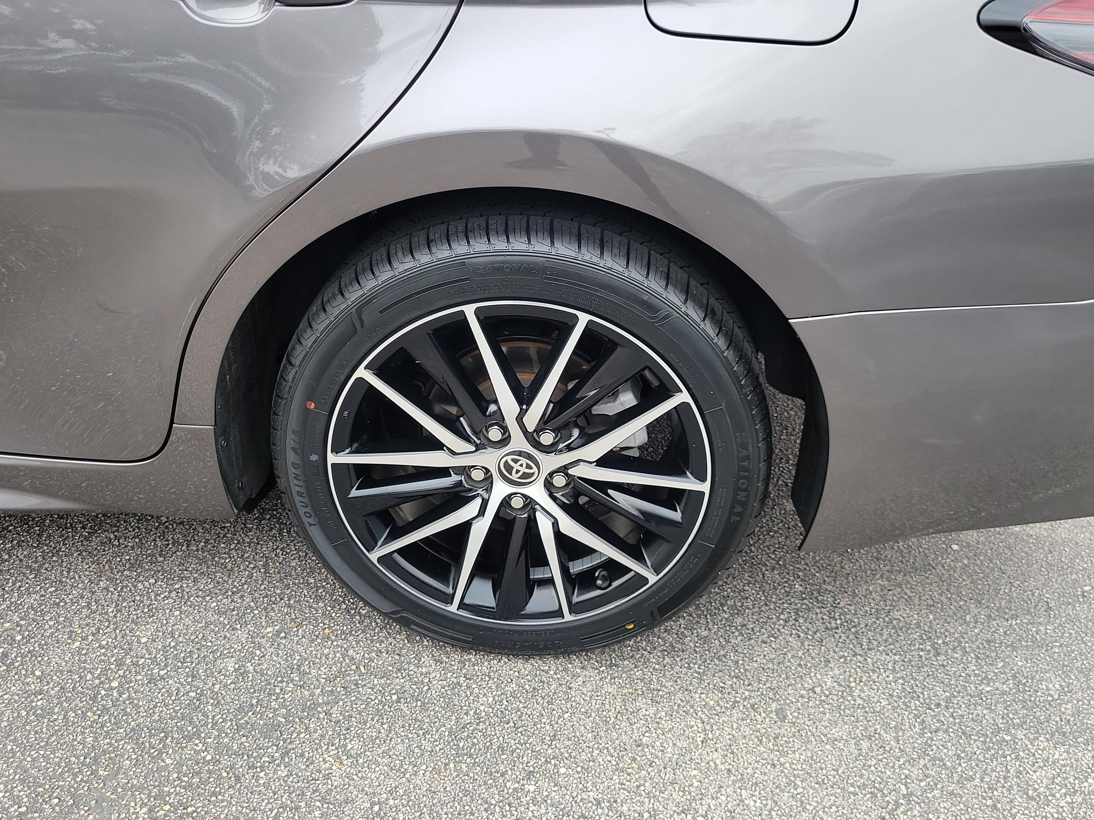 Toyota Camry Se Fwd - Thumbnail 8